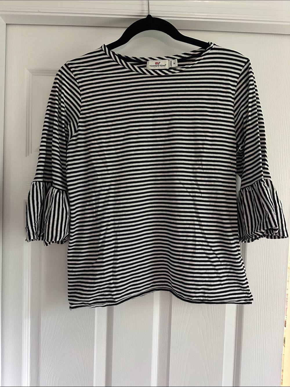 Vineyard Vines Black and White Striped Ruffle Sleeve Tee